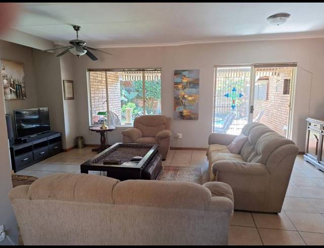 3 BEDROOM HOUSE FOR SALE IN MONTANA PARK